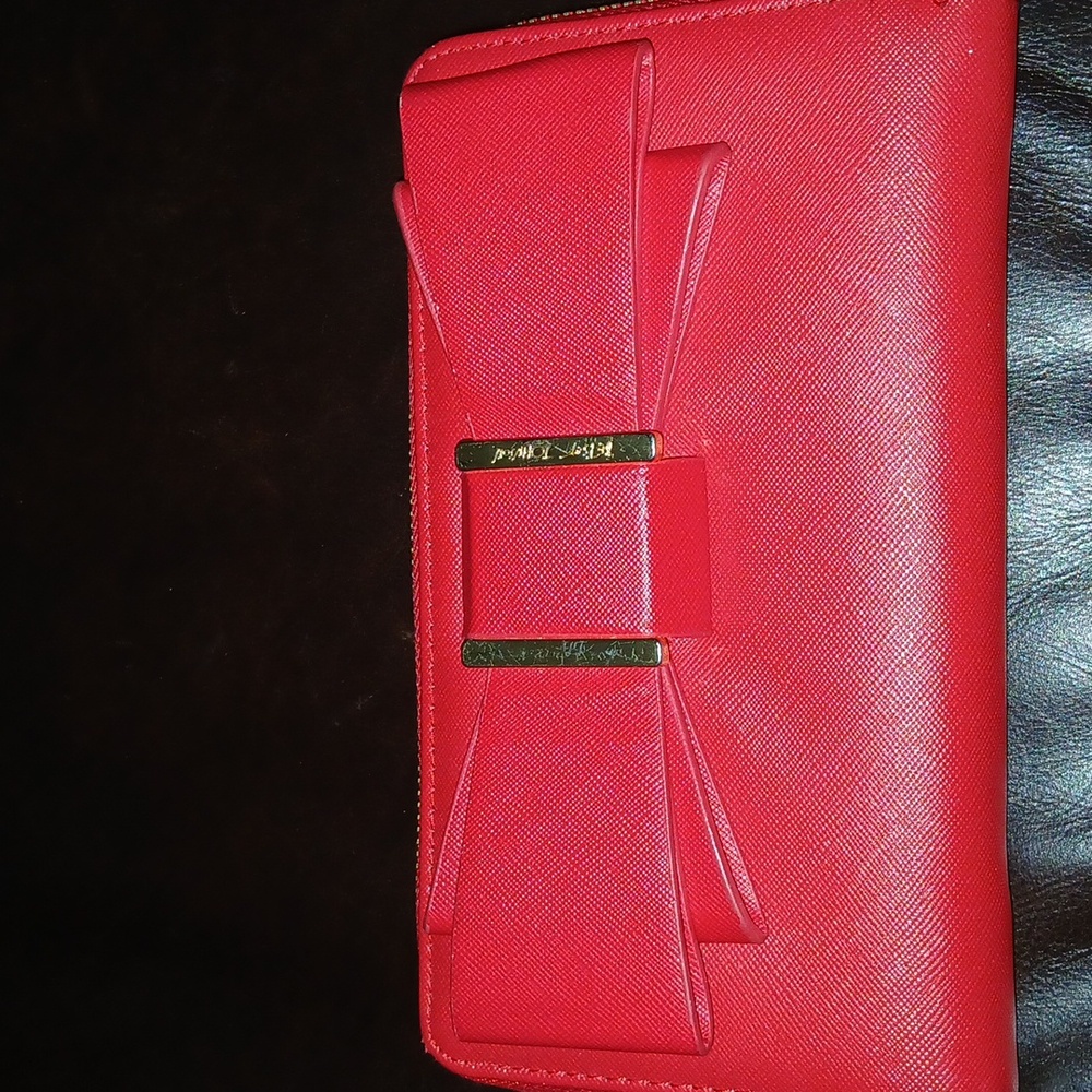 Betsey Johnson Red and Gold Bow Wristlet Wallet with Removable Strap - Picture 4 of 12